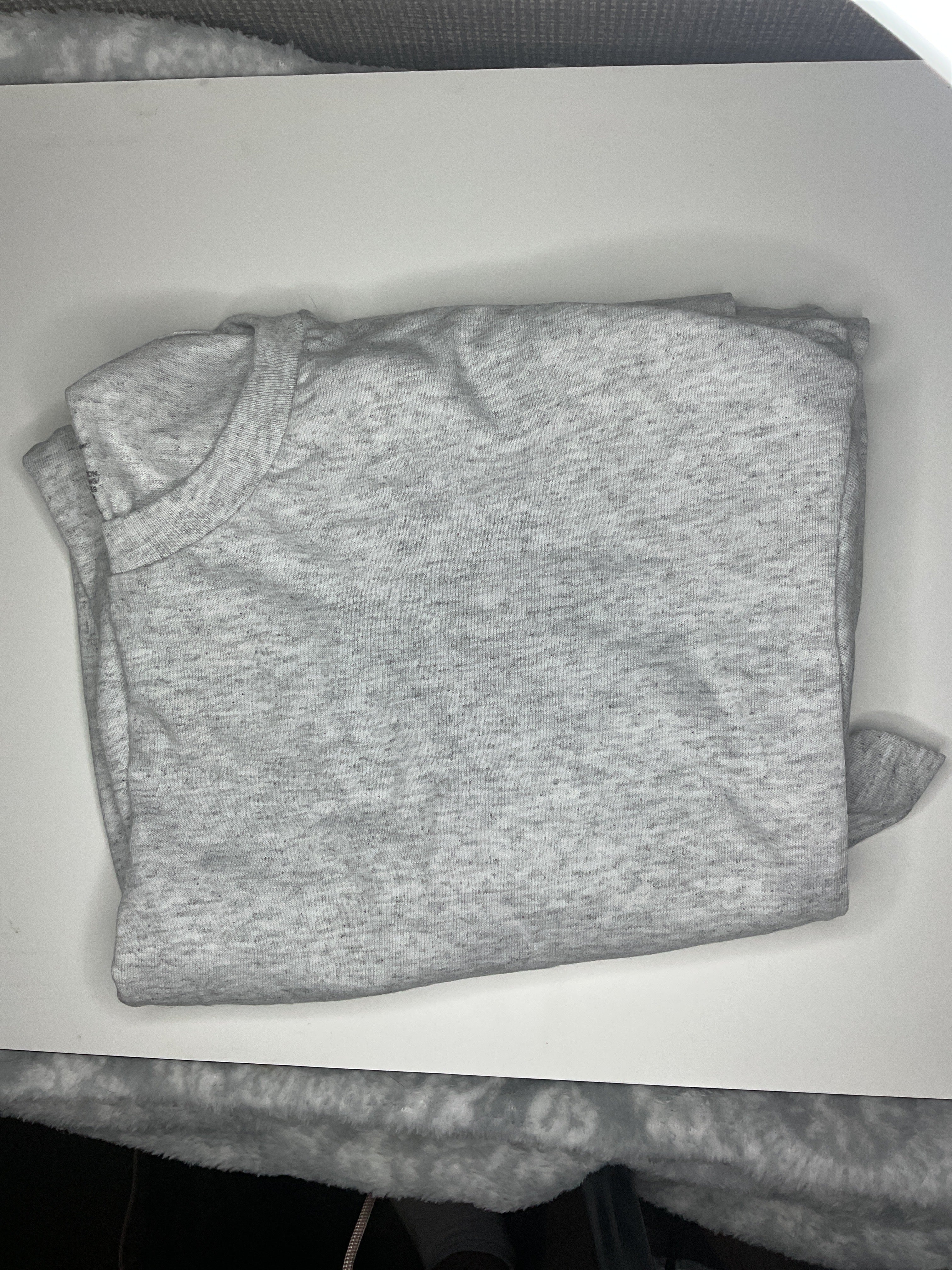 Large Short sleeve gray T-shirt