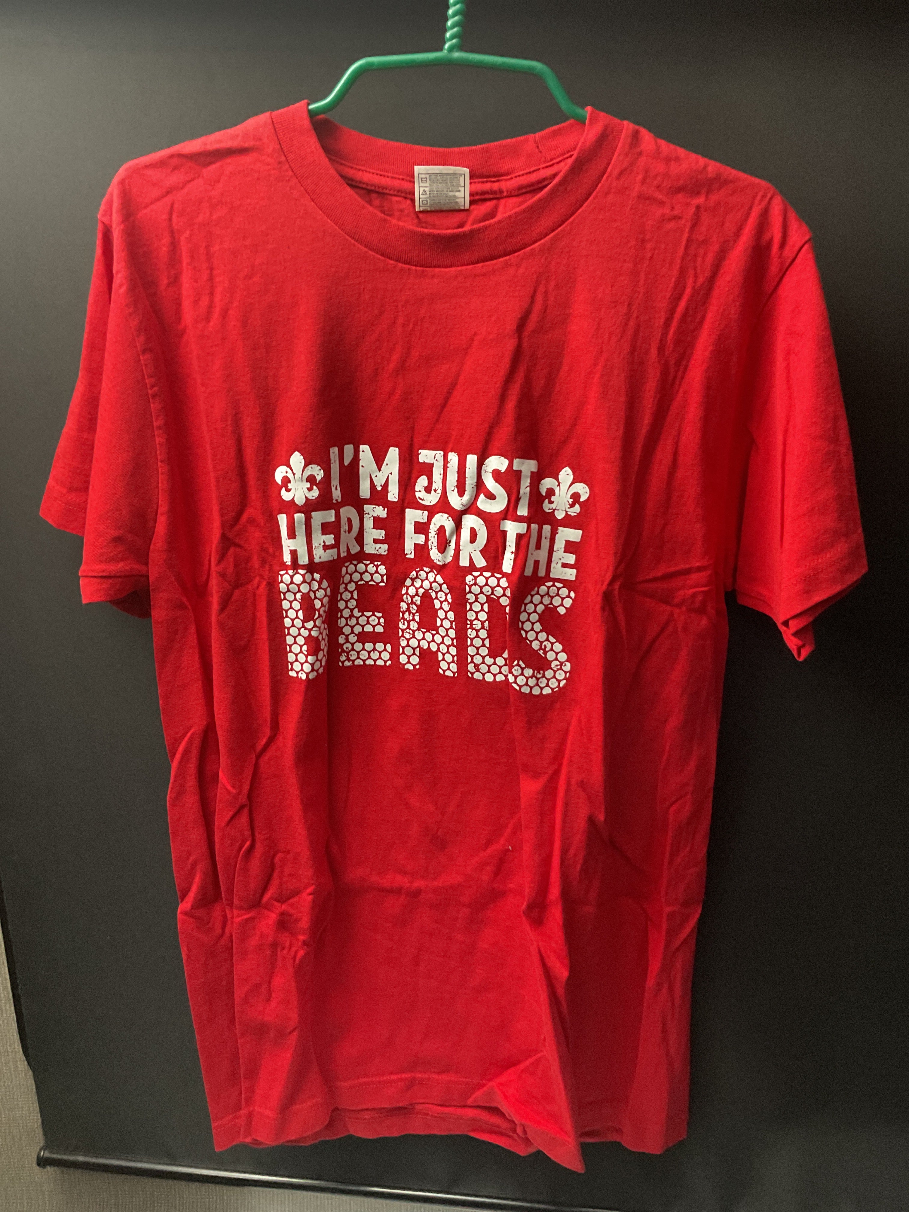 I’m just here for the beans large red tee￼