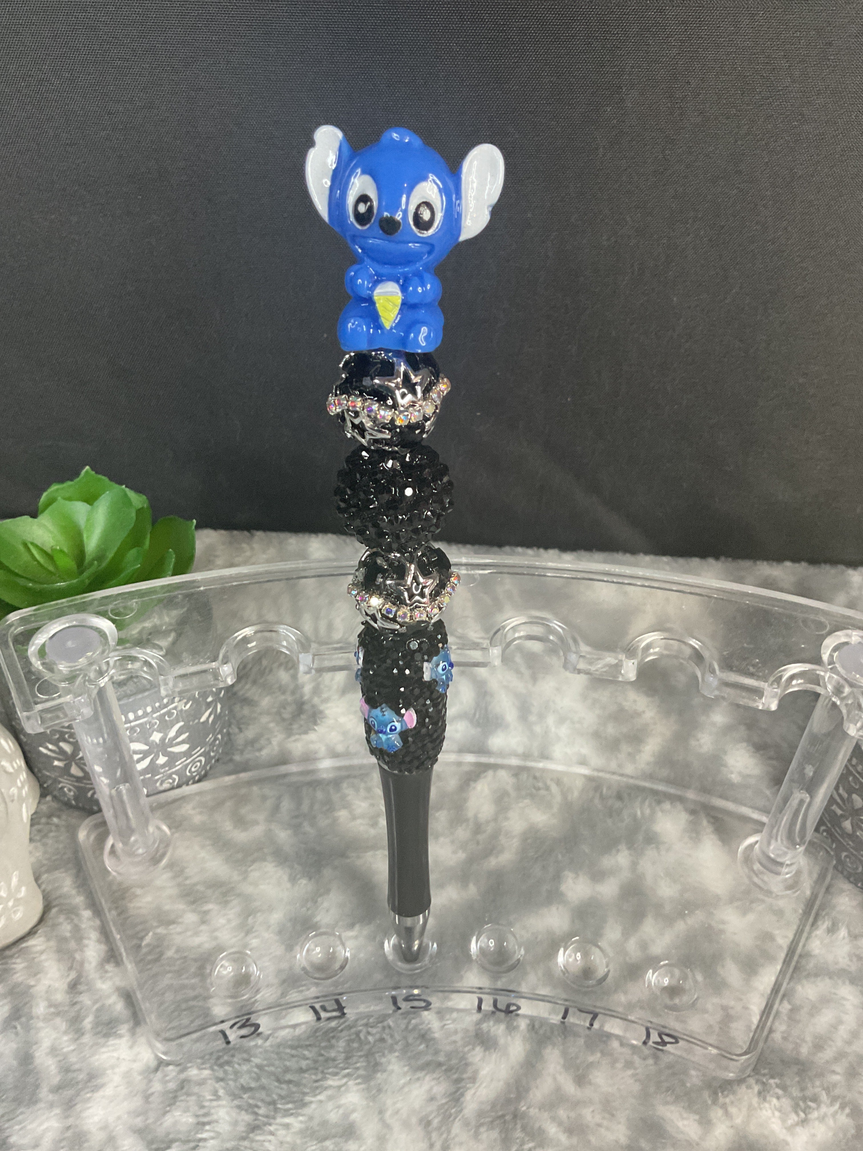 Stitch fancy pen