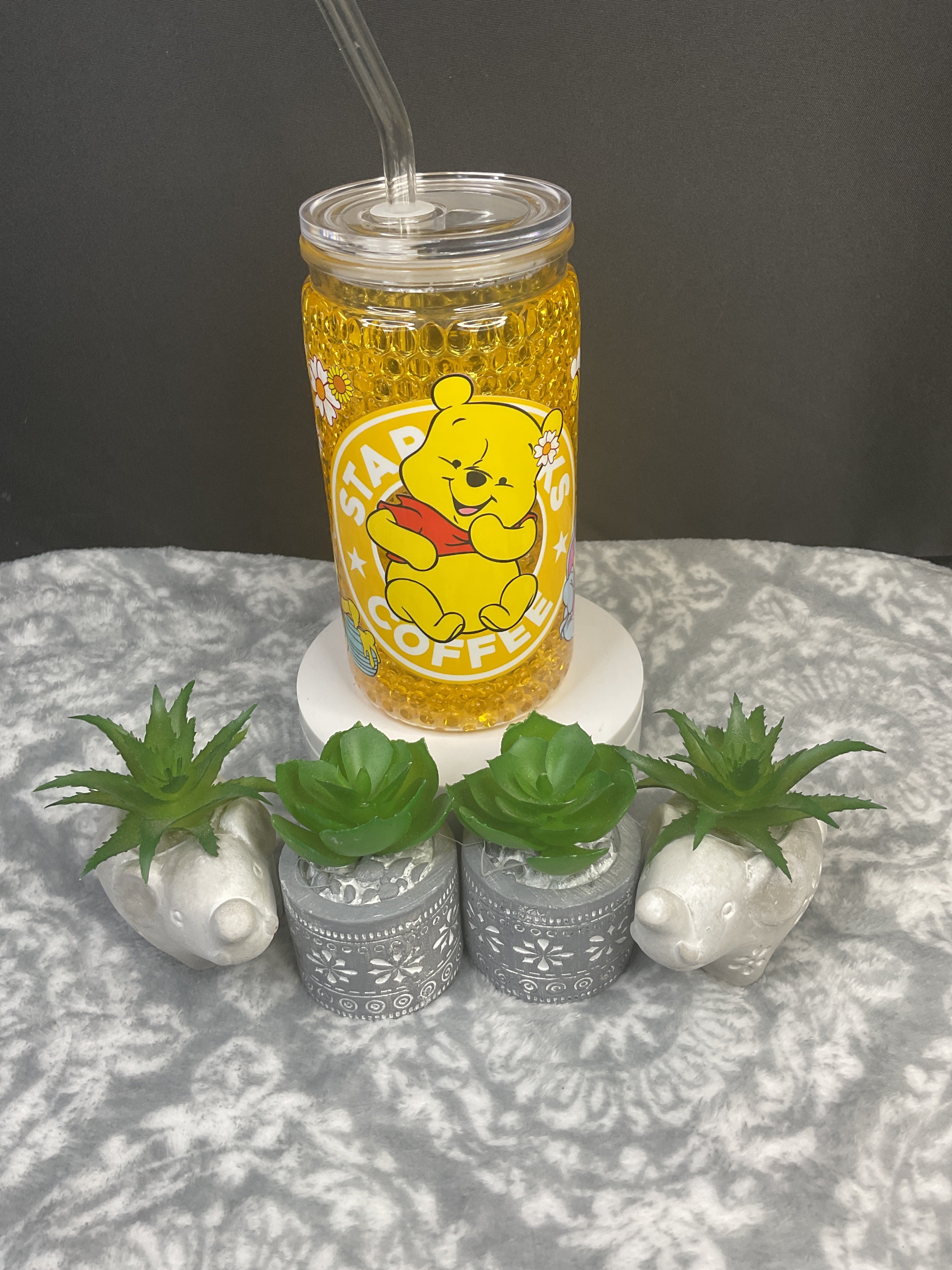 16 ounce Winnie the Pooh honeycomb