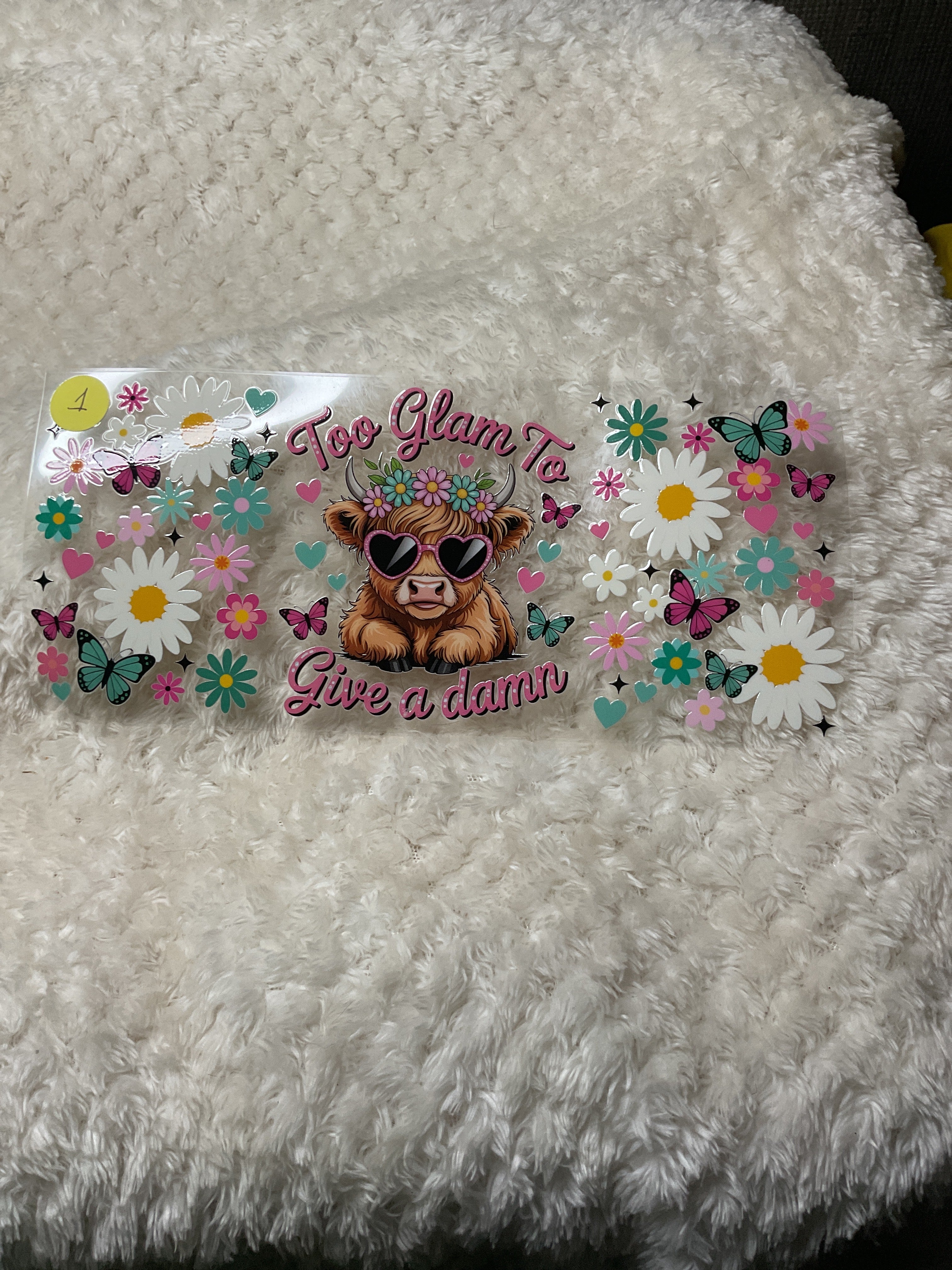 Two glam to give a damn 001