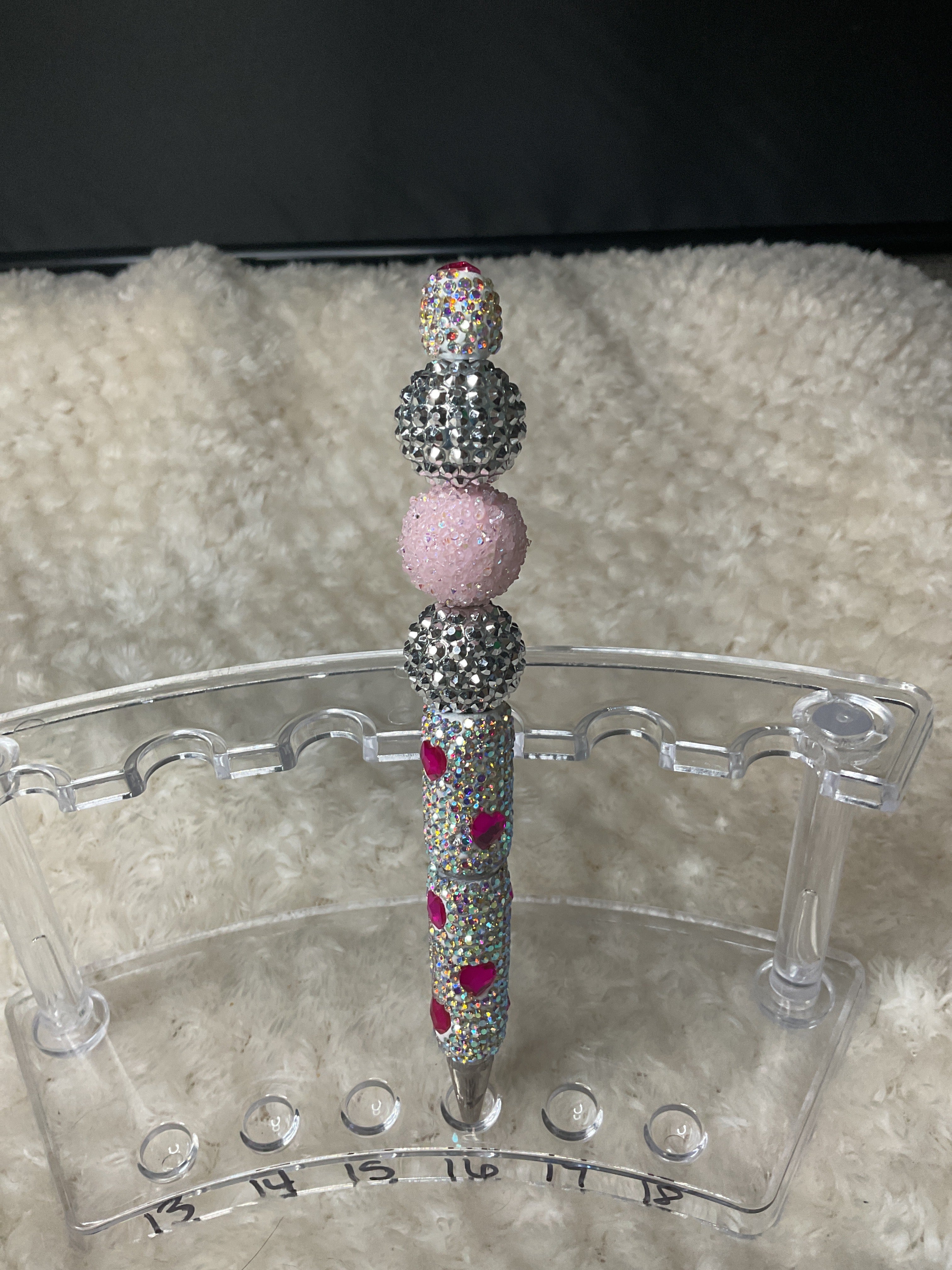 Pink heart rhinestone pen