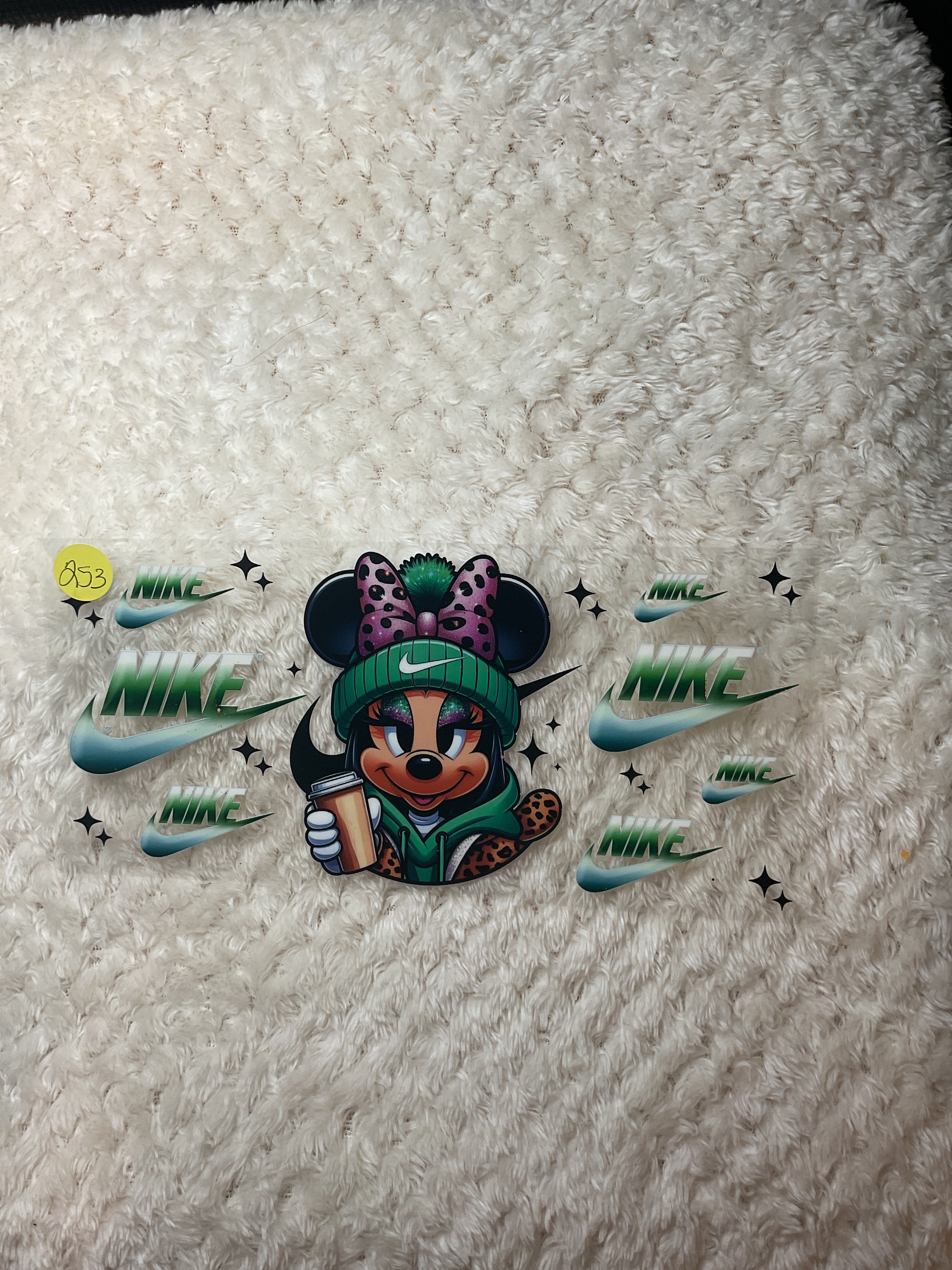 Mini Nike 253