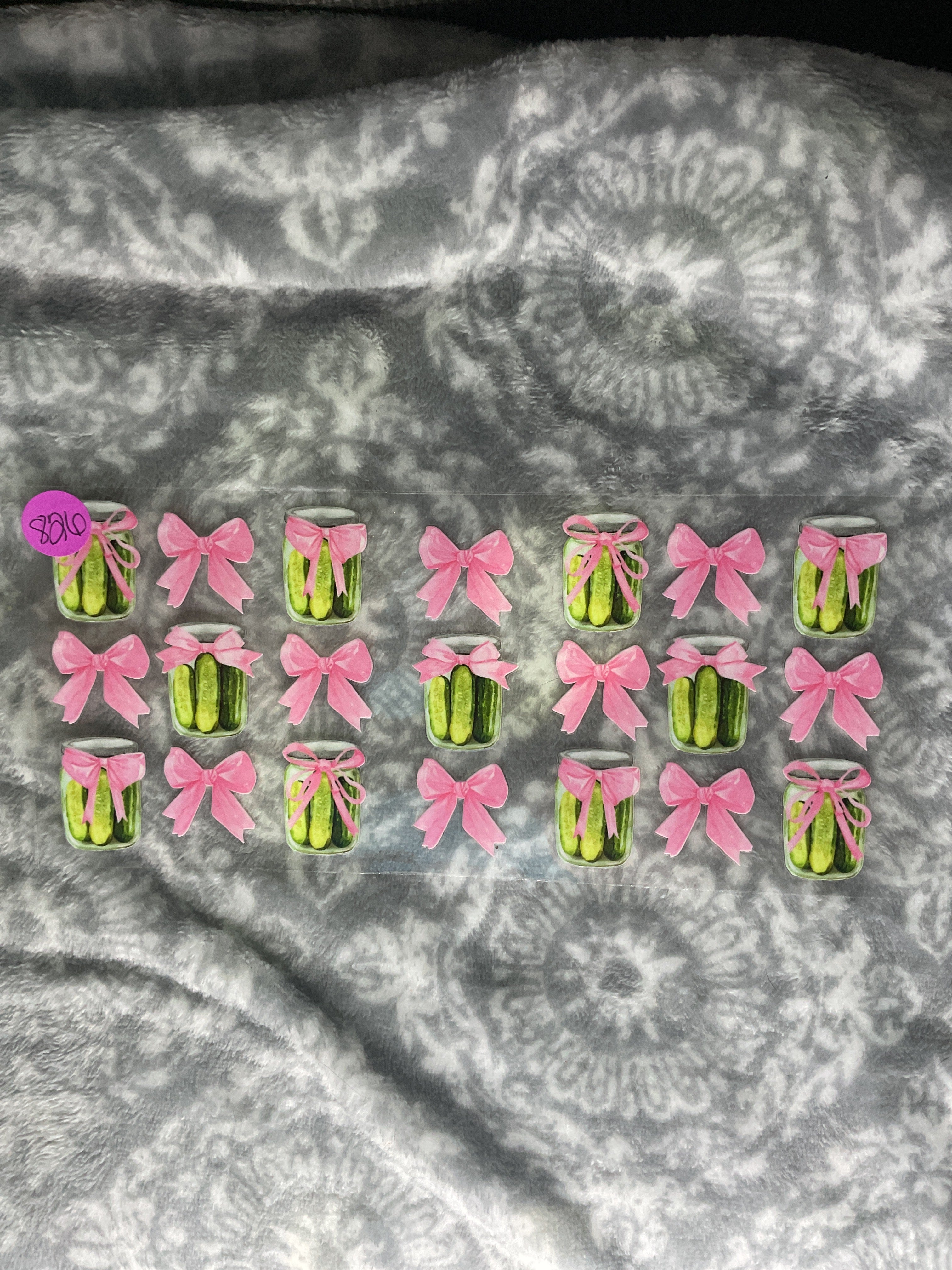 Pickle jars with bows 826