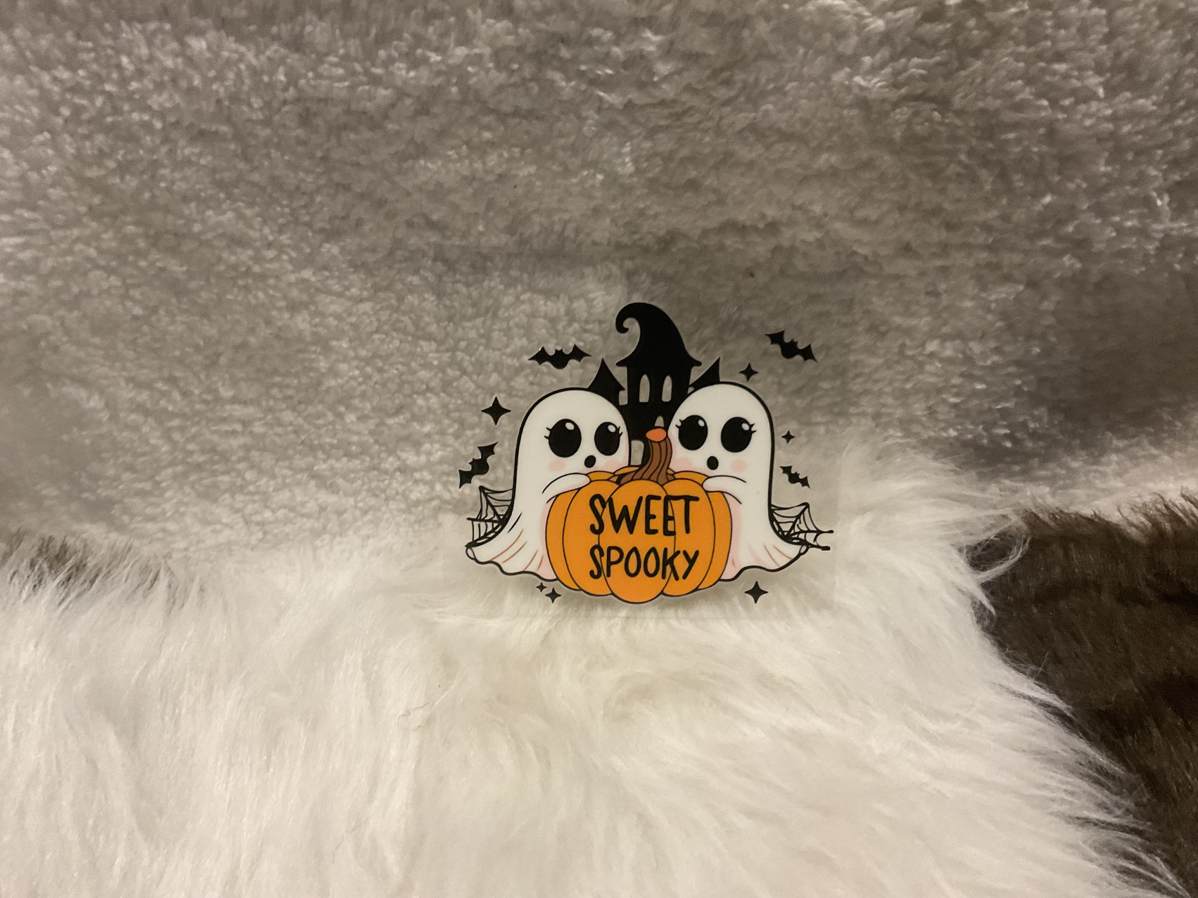 Sweet Spooky w/Two Ghost